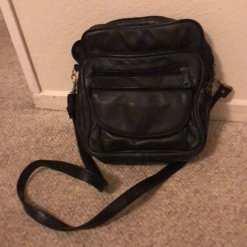 Black, leather??? purse.